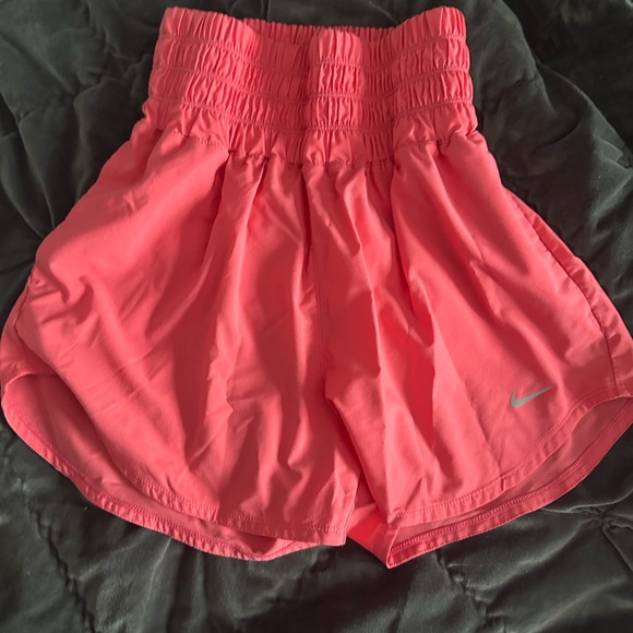 EUC Nike Dri Fit Pink High Waisted Shorts S Small brief-lined - Picture 2 of 4